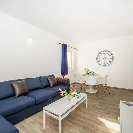 Central Apartment