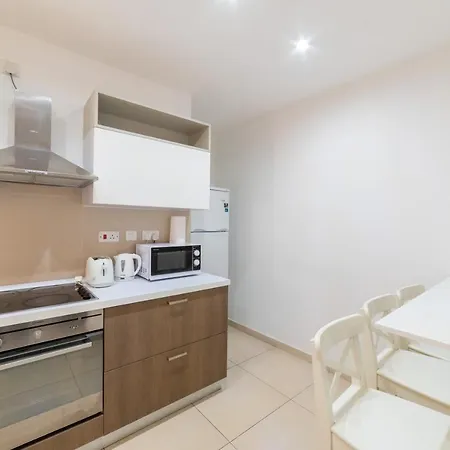 Central * Sliema